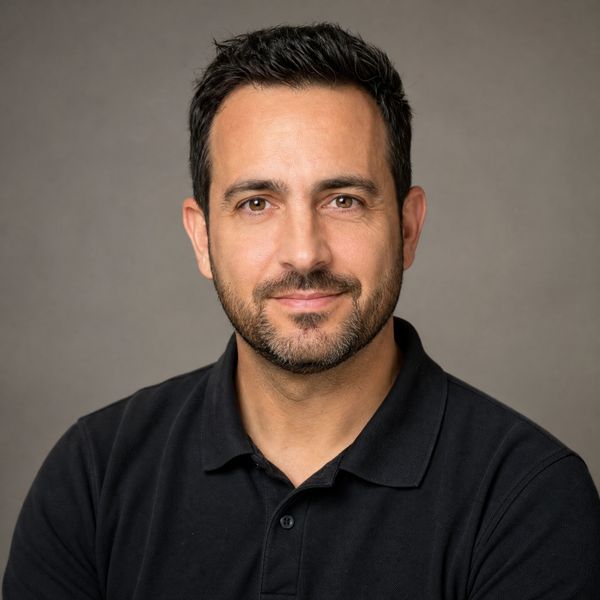 Javier Martín, responsable del contenido de Calma Canina
